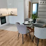Apartman 8 Pietro Self Check-in, Parking *