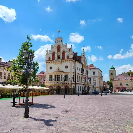 Apartment 8 Pietro Self Check-in, Parking Rzeszow