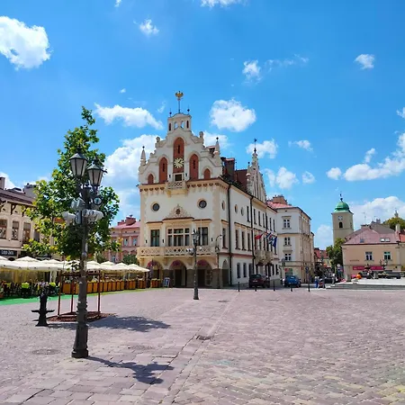 Apartment 8 Pietro Self Check-in, Parking Rzeszow