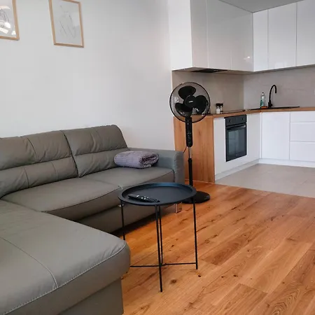 Apartment 8 Pietro Self Check-in, Parking Rzeszow