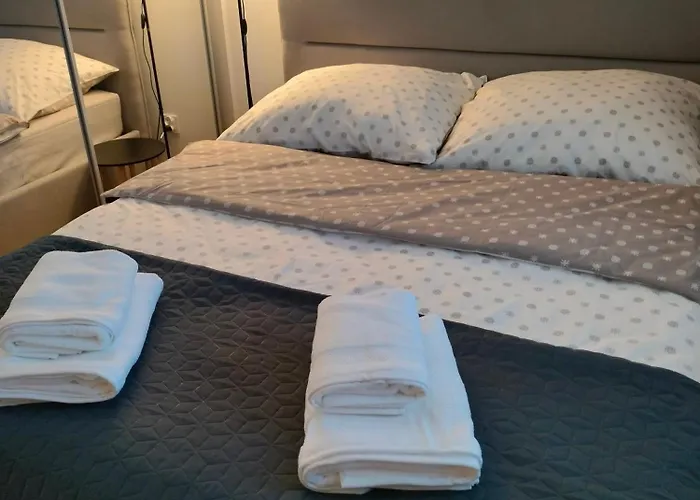 8 Pietro Self Check-in, Parking Apartment *