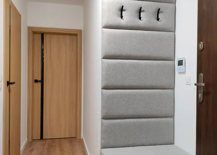 8 Pietro Self Check-in, Parking * Rzeszów