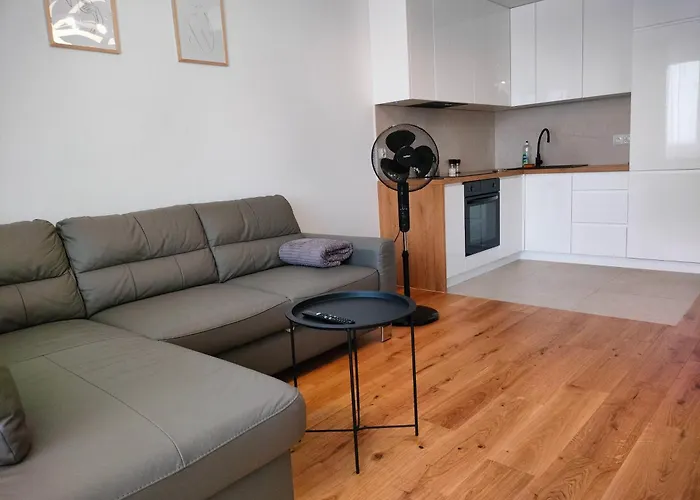 Apartment 8 Pietro Self Check-in, Parking Rzeszow